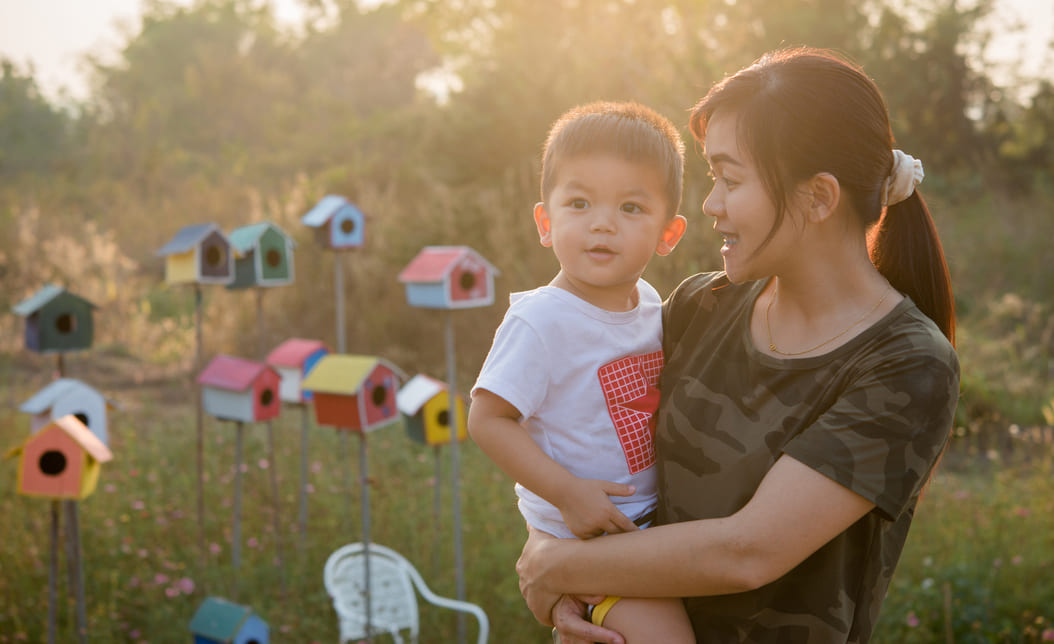 2026雙薪育兒攻略：外傭顧小孩等5大托育方式與費用比較