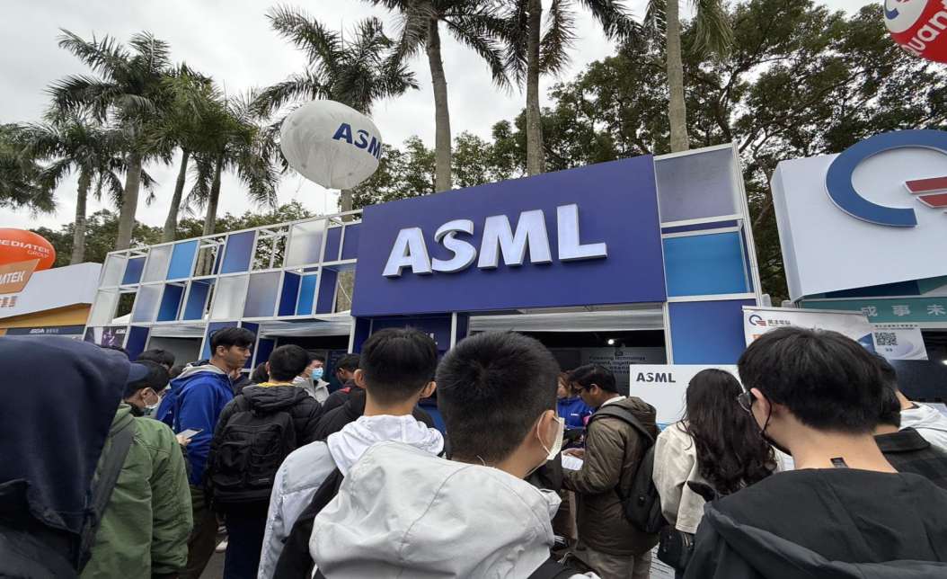 ASML現場服務工程師：新鮮人可學到扎實能力