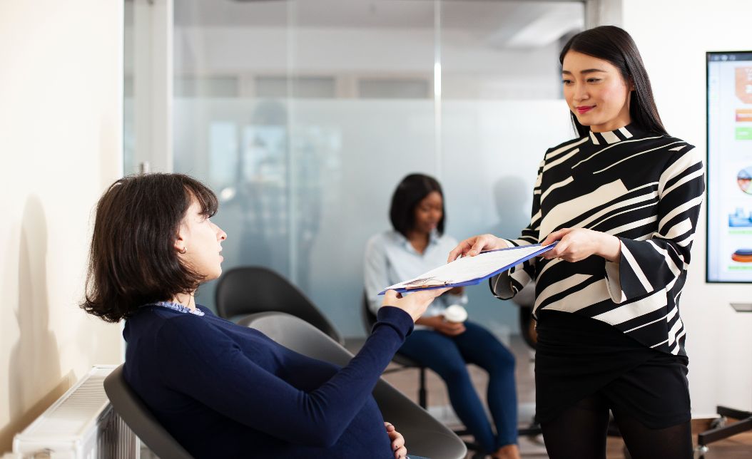 為什麼總收無聲卡？當主管後我才看懂人資流程