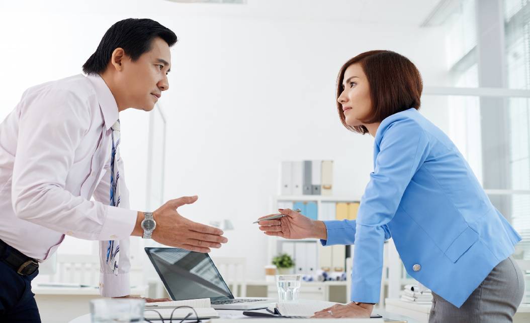 下屬比我還強勢?菜鳥主管如何帶動不配合同事