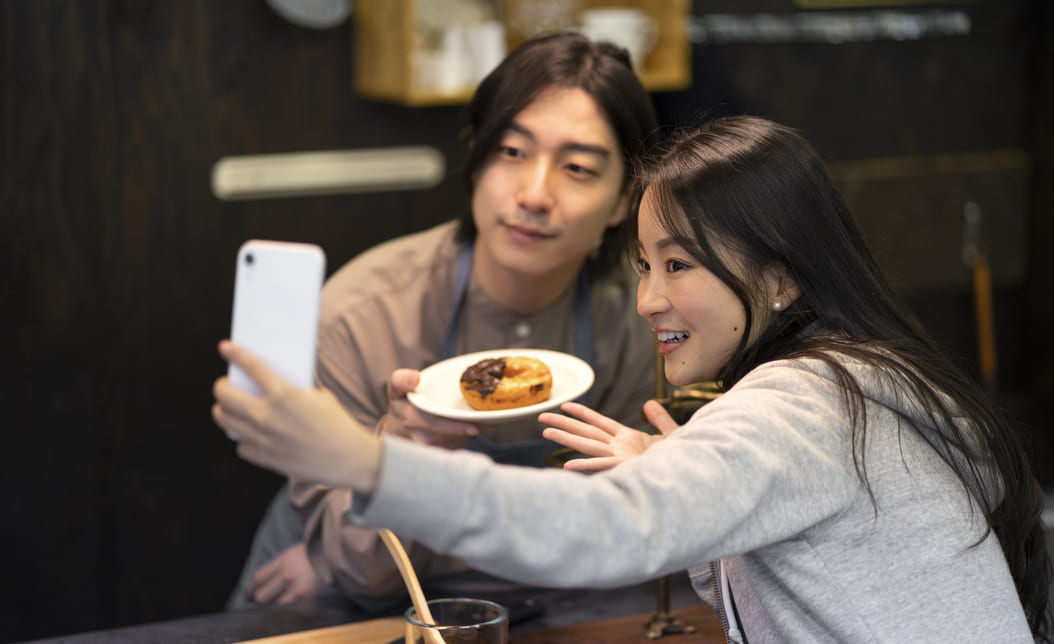 破解交友軟體詐騙！教你識別假帳號、防範加Line陷阱