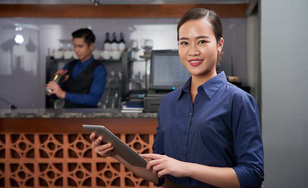 從外場服務生到米其林舞台，揭秘頂級餐廳外場職能與溝通術